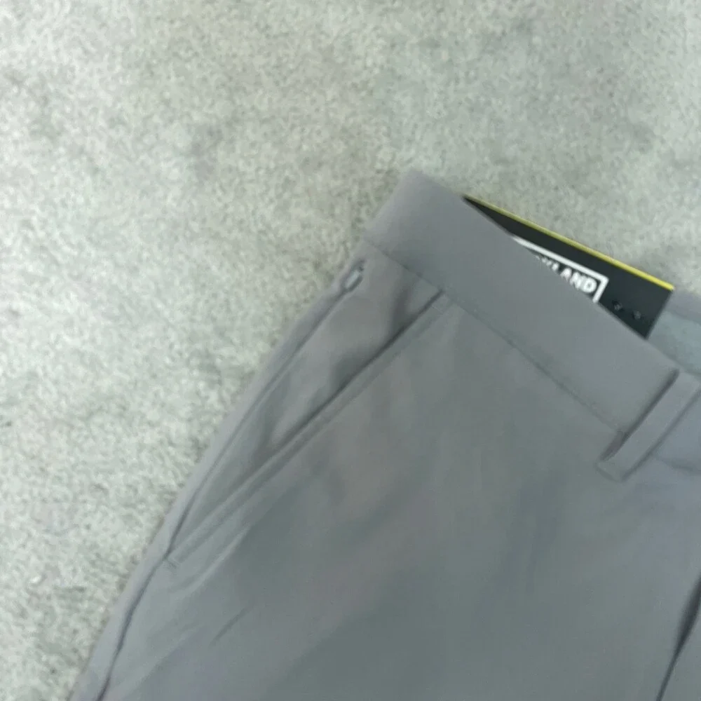 NWT Kirkland Signature Men's 32 Gray Stretch Shorts With UPF 50 Bermuda